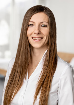 Iulia Ansprechpartnerin für Bewerber