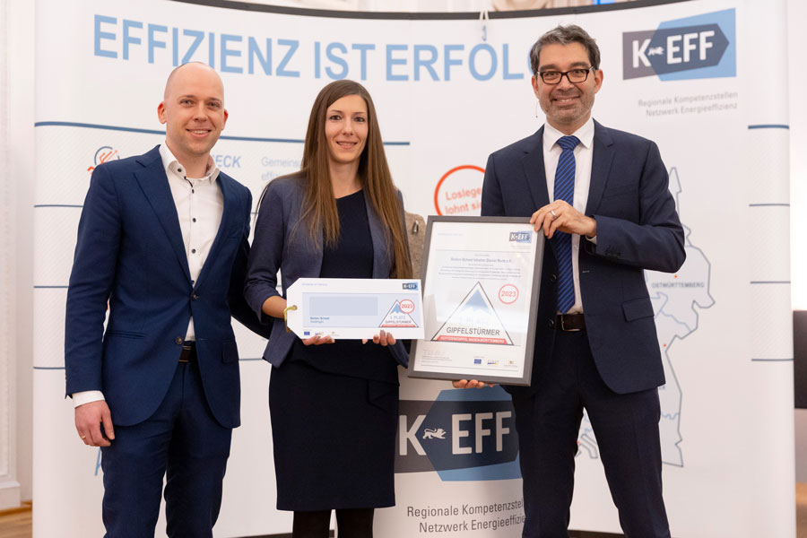 Iulia und Daniel Renz erhalten KEFF-Gipfelstürmer-Award von Umweltstaatssekretaer des Landes Baden-Württemberg